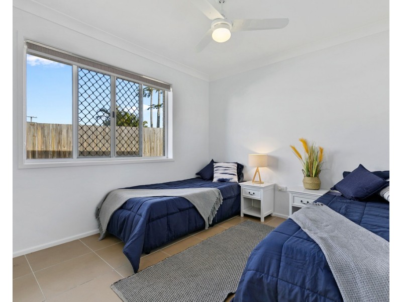 37 Kululu Crescent, Scarness QLD 4655