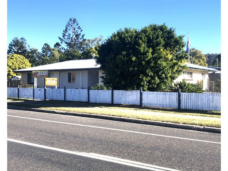90 Heusman Street, Mount Perry QLD 4671