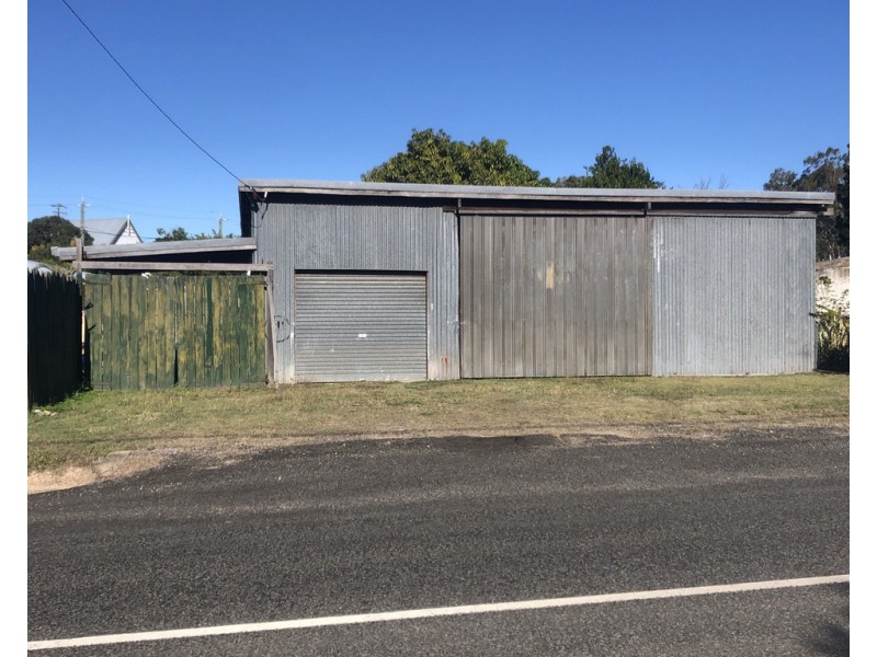 90 Heusman Street, Mount Perry QLD 4671