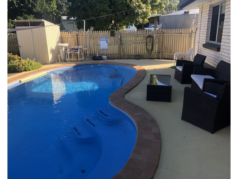 90 Heusman Street, Mount Perry QLD 4671