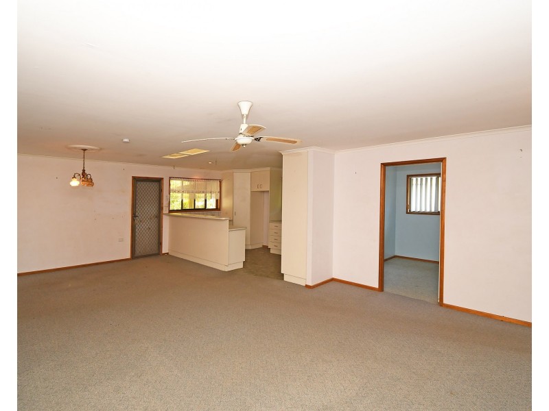 16 Sunset Court, Tinana QLD 4650