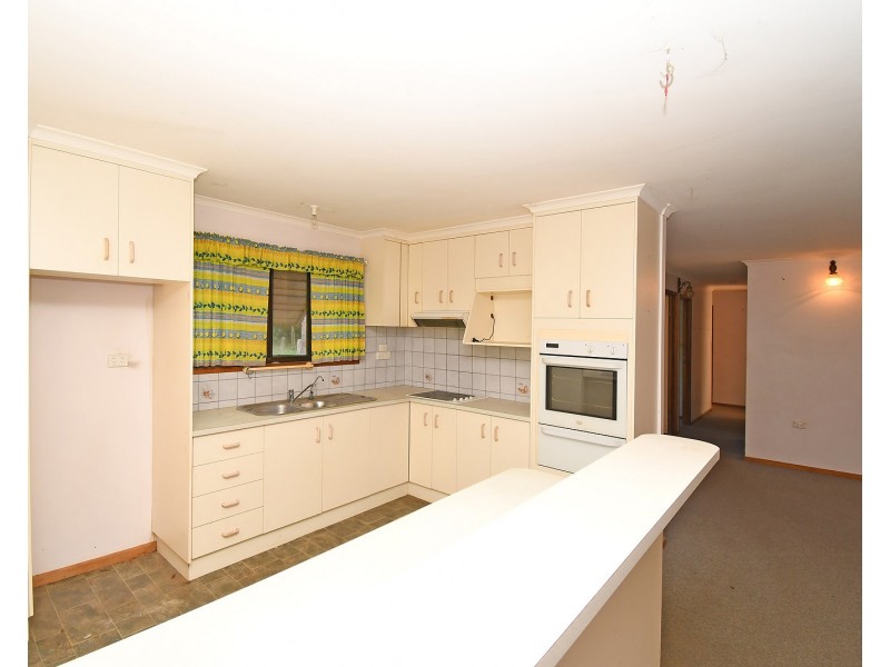 16 Sunset Court, Tinana QLD 4650