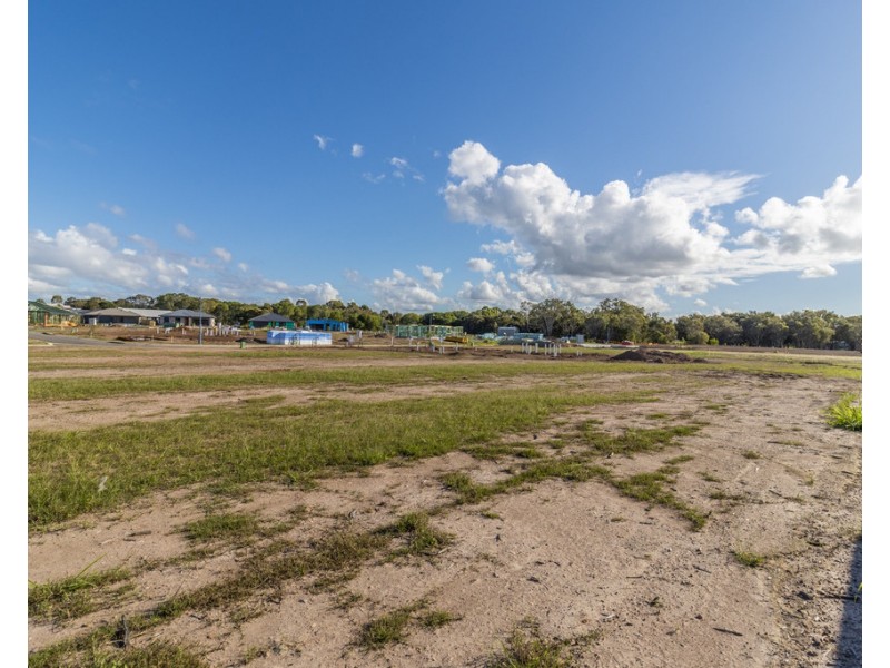8 Coolamon Court, Urraween QLD 4655