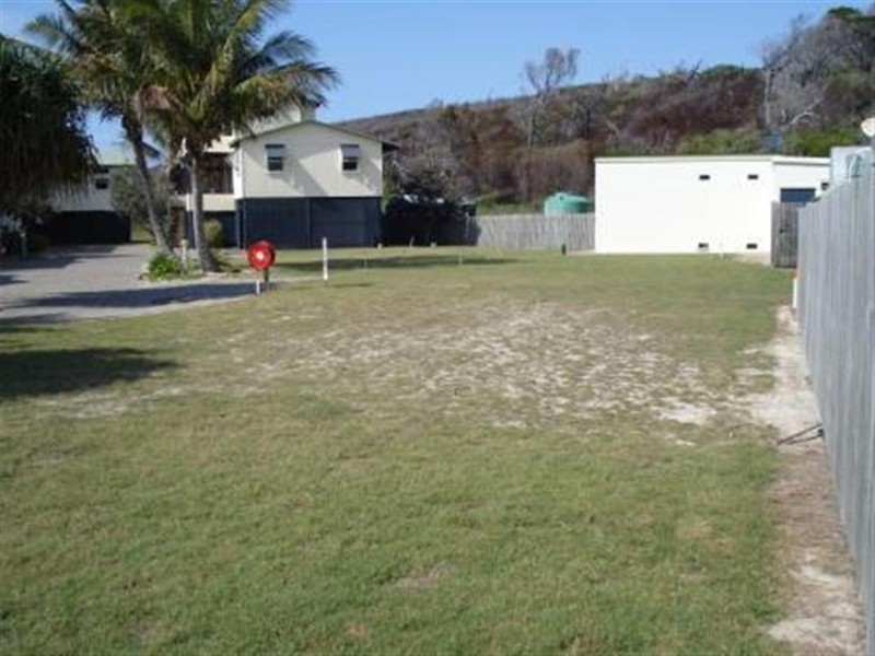 27 Williams Avenue, Fraser Island QLD 4581