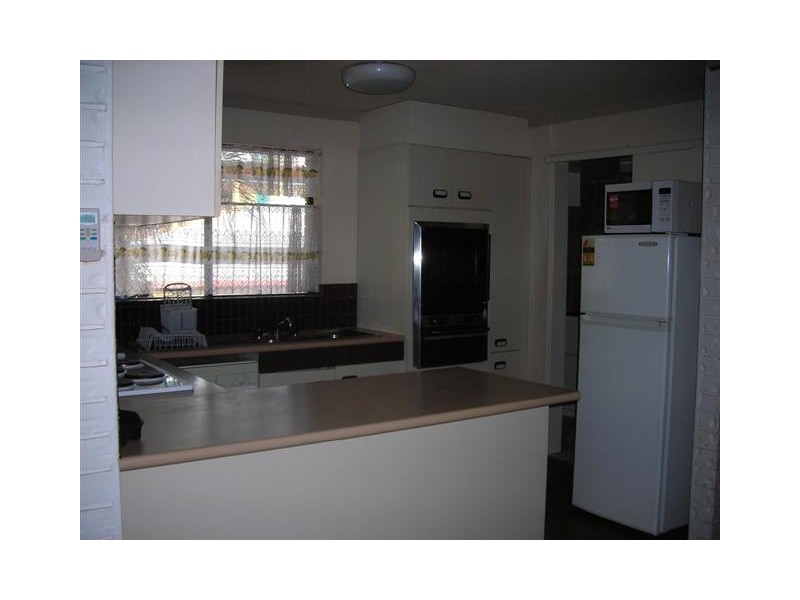 4/394 Esplanade, Torquay QLD 4655