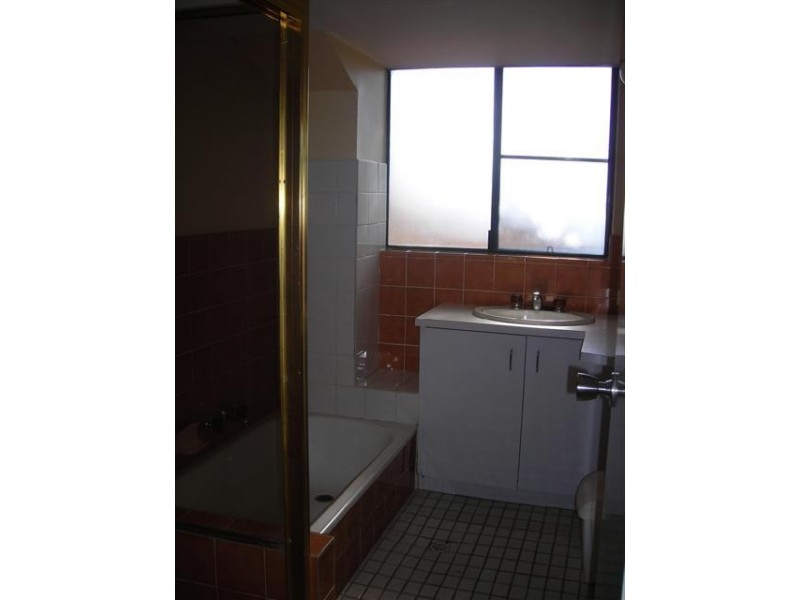 4/394 Esplanade, Torquay QLD 4655