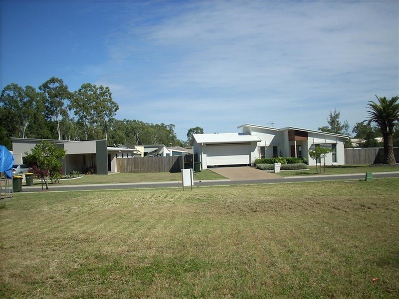 100 Shellcot Street, Toogoom QLD 4655