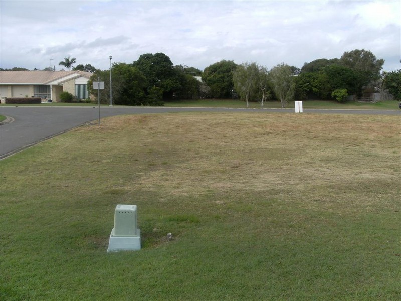 21 Merlin Drive, Urangan QLD 4655