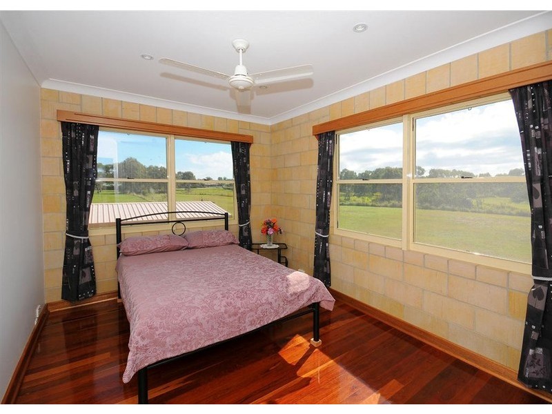677 Charlton Esplanade, Urangan QLD 4655