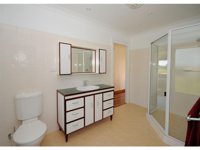 677 Charlton Esplanade, Urangan QLD 4655