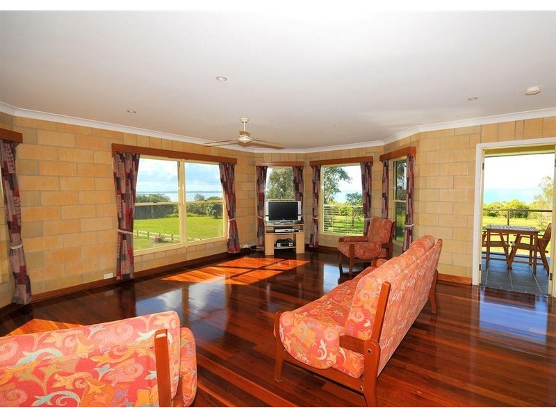 677 Charlton Esplanade, Urangan QLD 4655