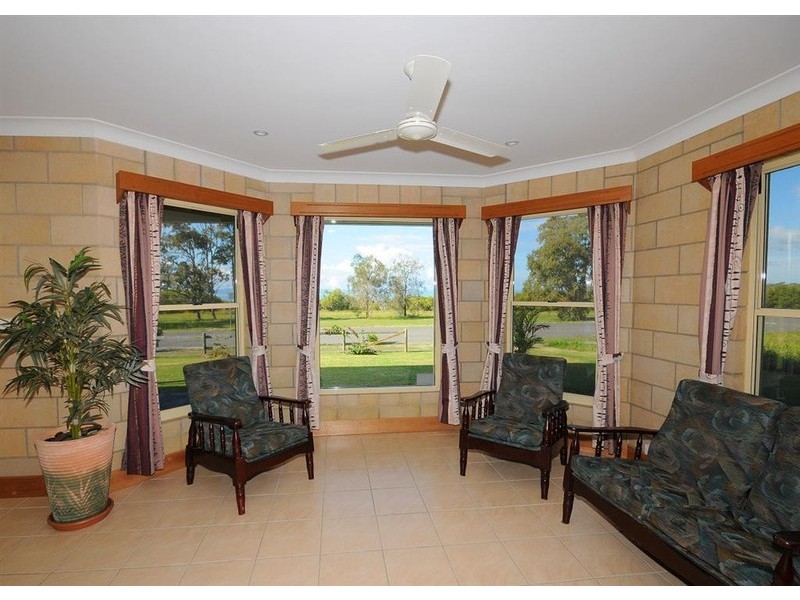 677 Charlton Esplanade, Urangan QLD 4655