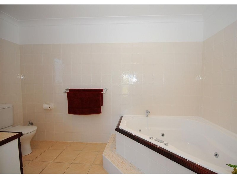 677 Charlton Esplanade, Urangan QLD 4655