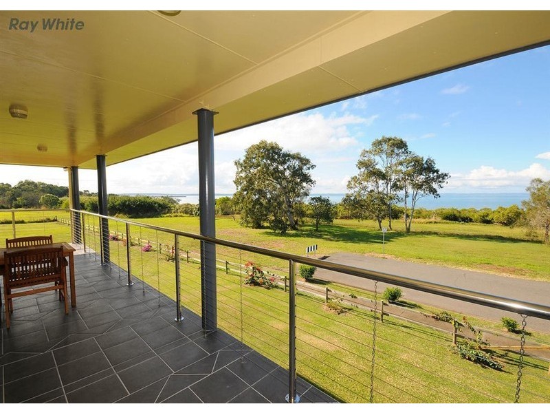 677 Charlton Esplanade, Urangan QLD 4655
