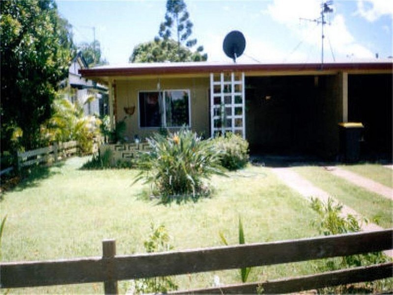 2/182 Cypress Street, Urangan QLD 4655