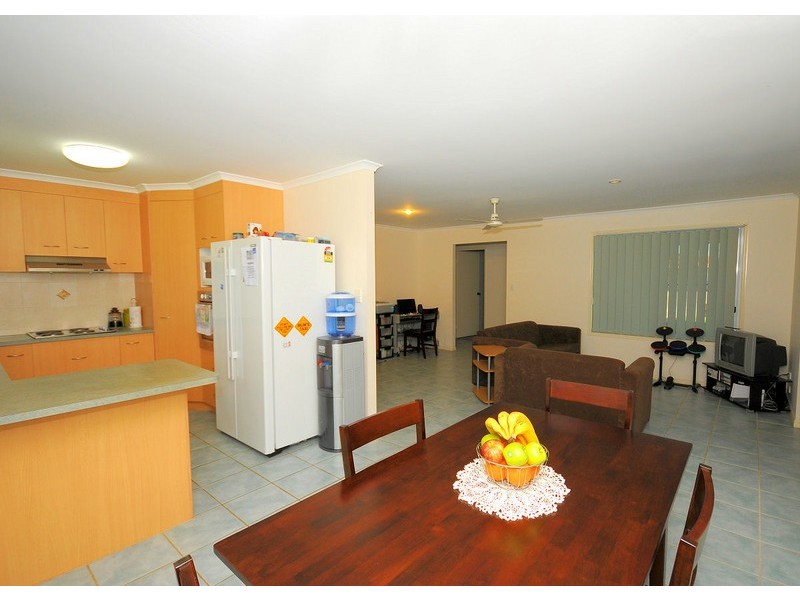 11 Gumtree Drive, Urraween QLD 4655