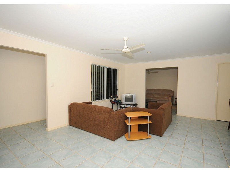 11 Gumtree Drive, Urraween QLD 4655