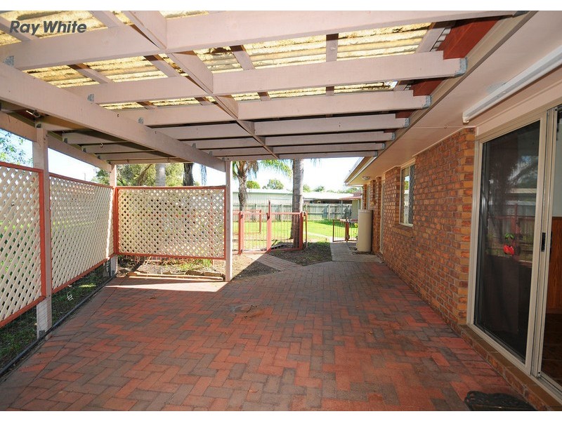 703 Boat Harbour Drive, Urangan QLD 4655