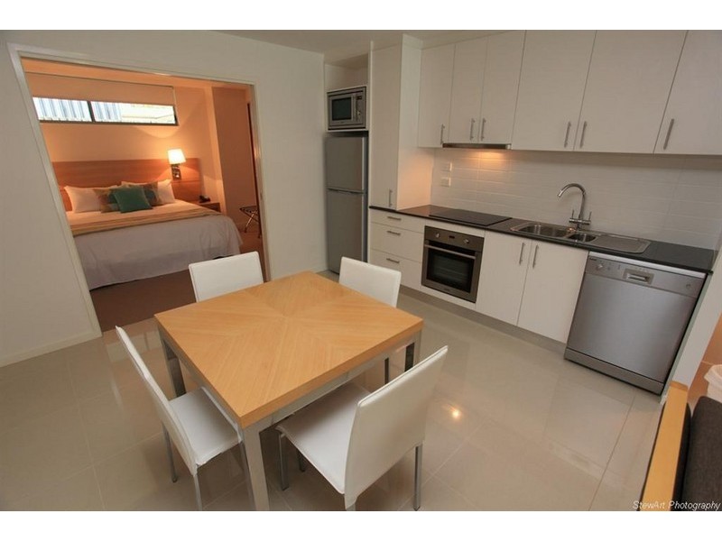 627 Charlton Esplanade, Urangan QLD 4655