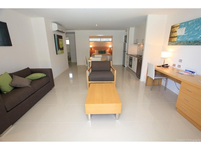 627 Charlton Esplanade, Urangan QLD 4655