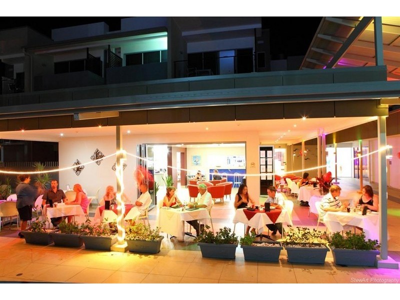 627 Charlton Esplanade, Urangan QLD 4655