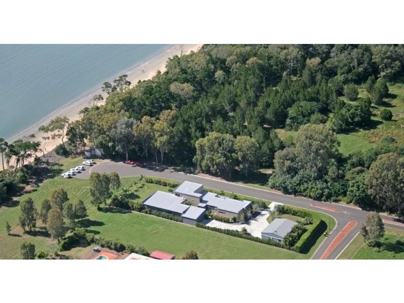 1 Dundowran Beach Esplanade, Dundowran Beach QLD 4655