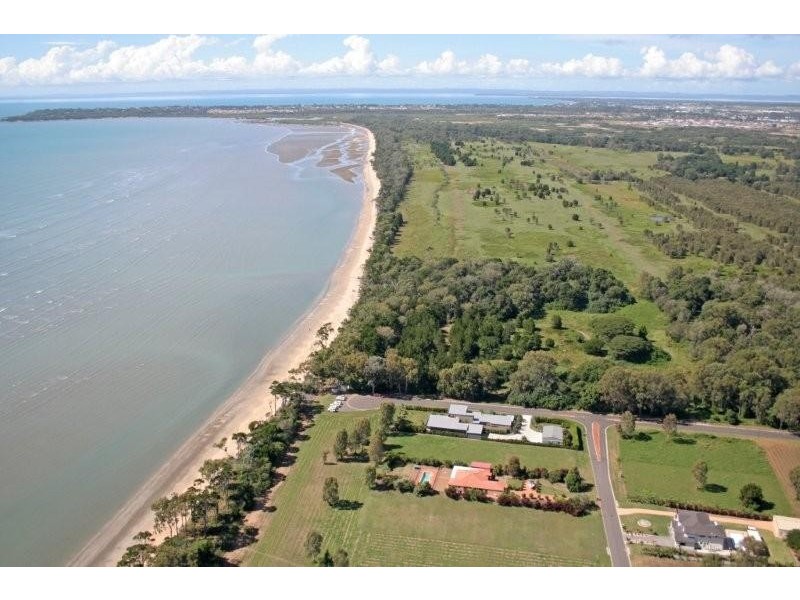 1 Dundowran Beach Esplanade, Dundowran Beach QLD 4655