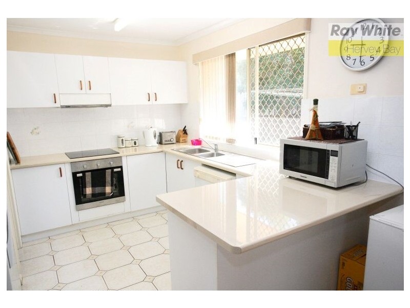 33 Aimee Drive, Urangan QLD 4655