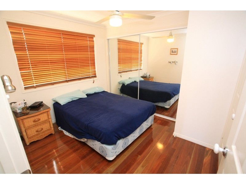 2 Beck Road, Urangan QLD 4655