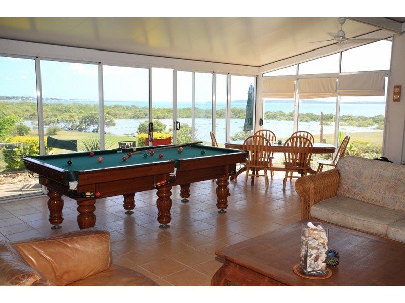 2 Beck Road, Urangan QLD 4655
