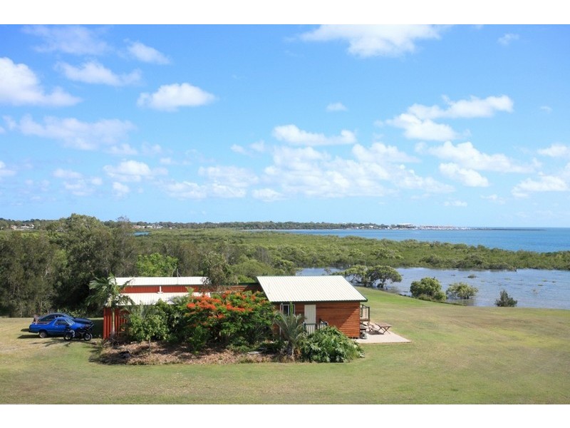 2 Beck Road, Urangan QLD 4655