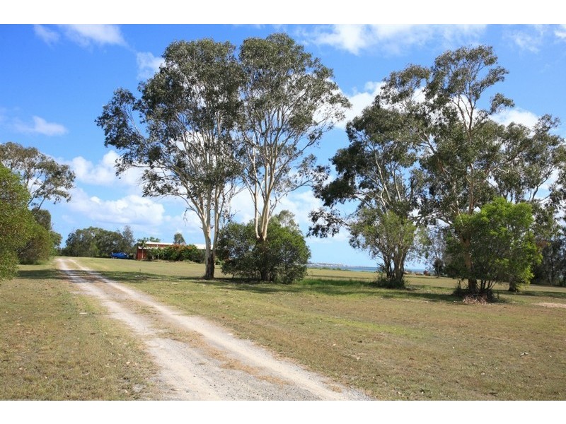 2 Beck Road, Urangan QLD 4655