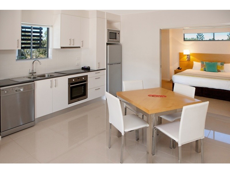 326/627 Esplanade, Urangan QLD 4655