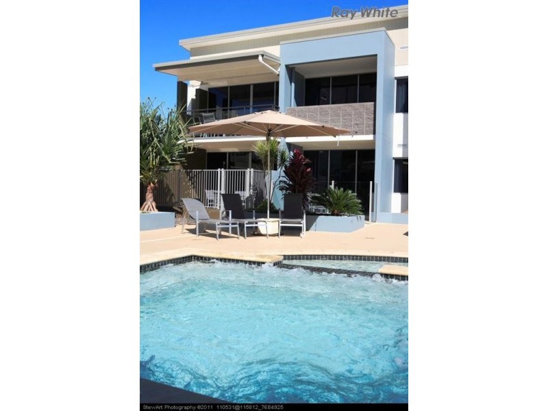 326/627 Esplanade, Urangan QLD 4655