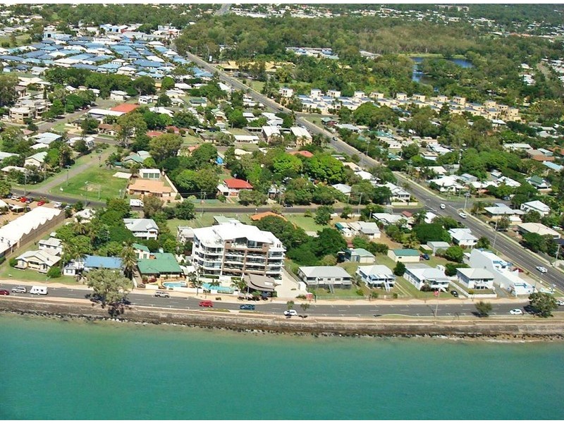 17/558 Charlton Esplanade, Urangan QLD 4655