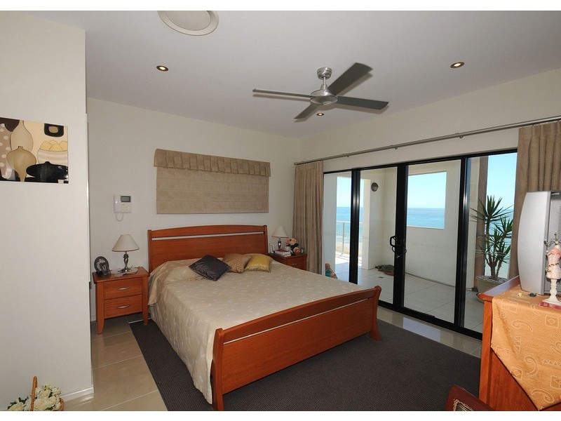 17/558 Charlton Esplanade, Urangan QLD 4655