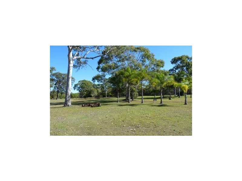 1423 Booral Road, Urangan QLD 4655