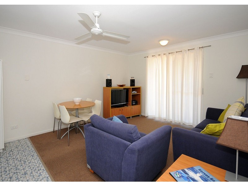 16/13 Ann Street, Torquay QLD 4655