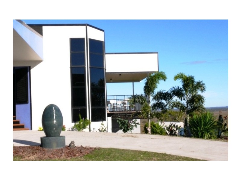 1 Tradewind Close, River Heads QLD 4655