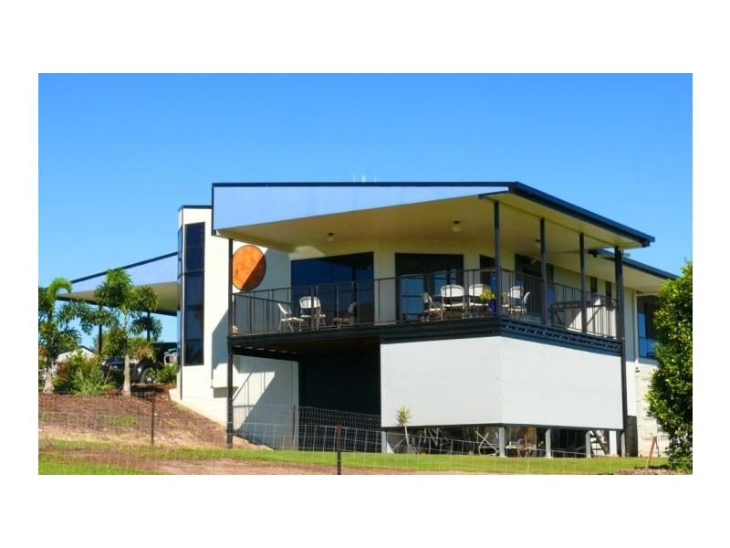 1 Tradewind Close, River Heads QLD 4655