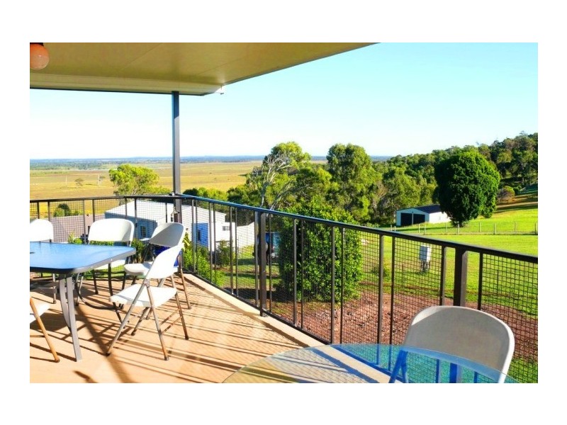 1 Tradewind Close, River Heads QLD 4655