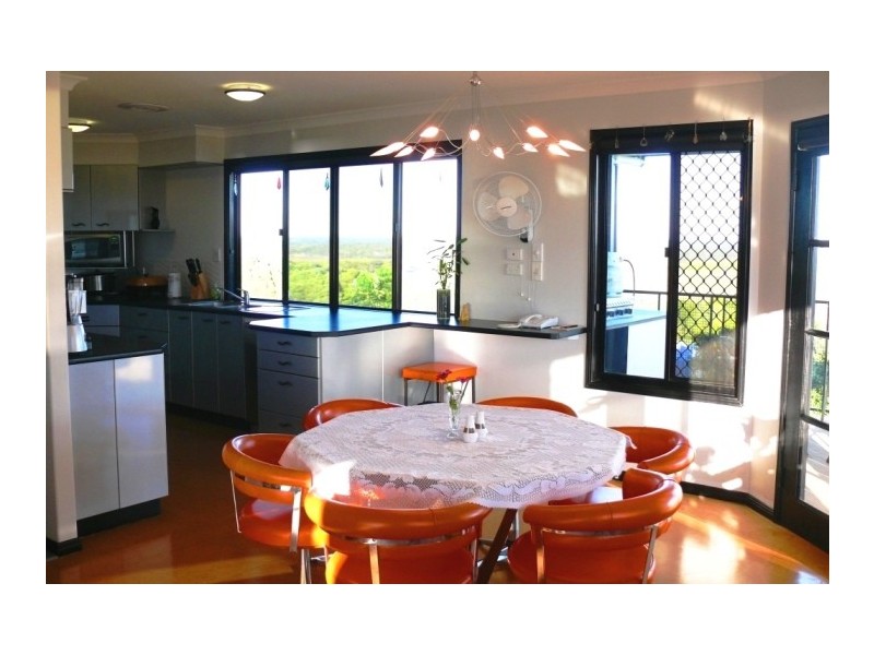 1 Tradewind Close, River Heads QLD 4655
