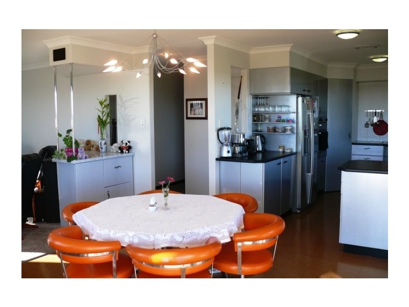 1 Tradewind Close, River Heads QLD 4655