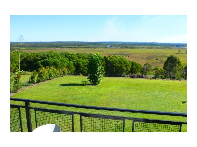 1 Tradewind Close, River Heads QLD 4655