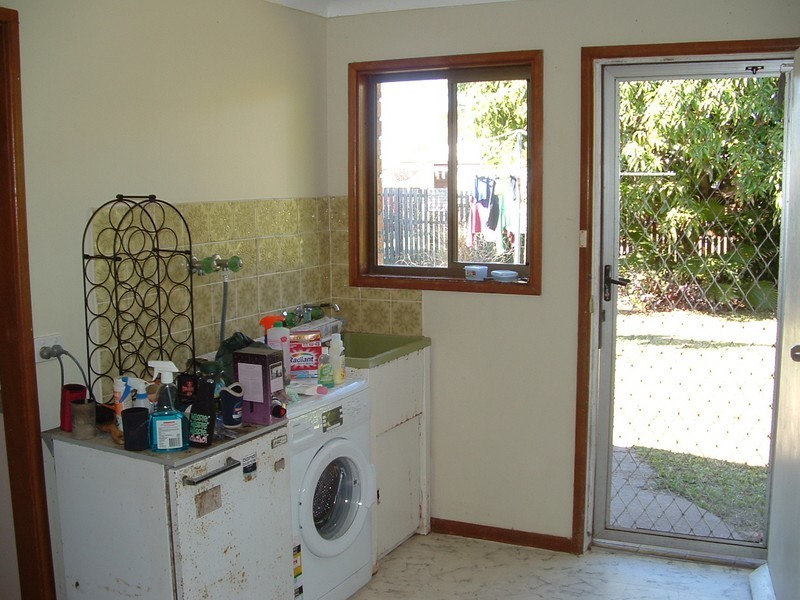 96 Limpus Street, Urangan QLD 4655