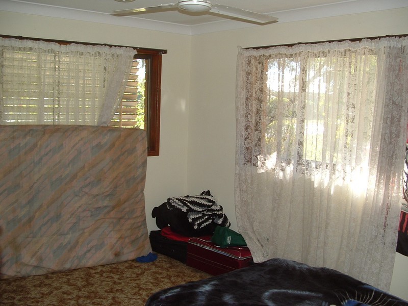 96 Limpus Street, Urangan QLD 4655