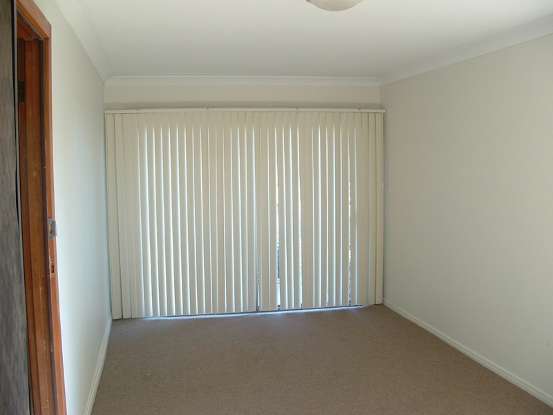 96 Limpus Street, Urangan QLD 4655