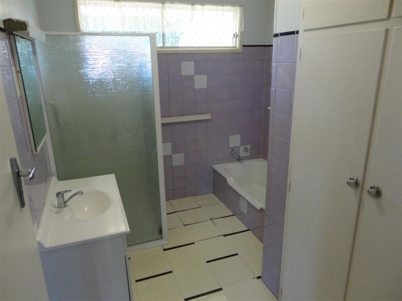 48-50 Ocean Street, Torquay QLD 4655