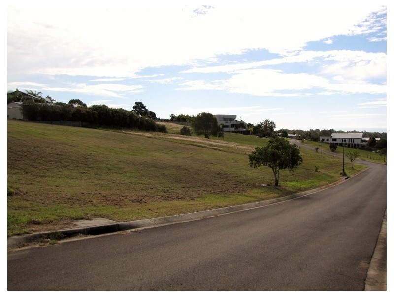 4 Edgewater Court, Craignish QLD 4655