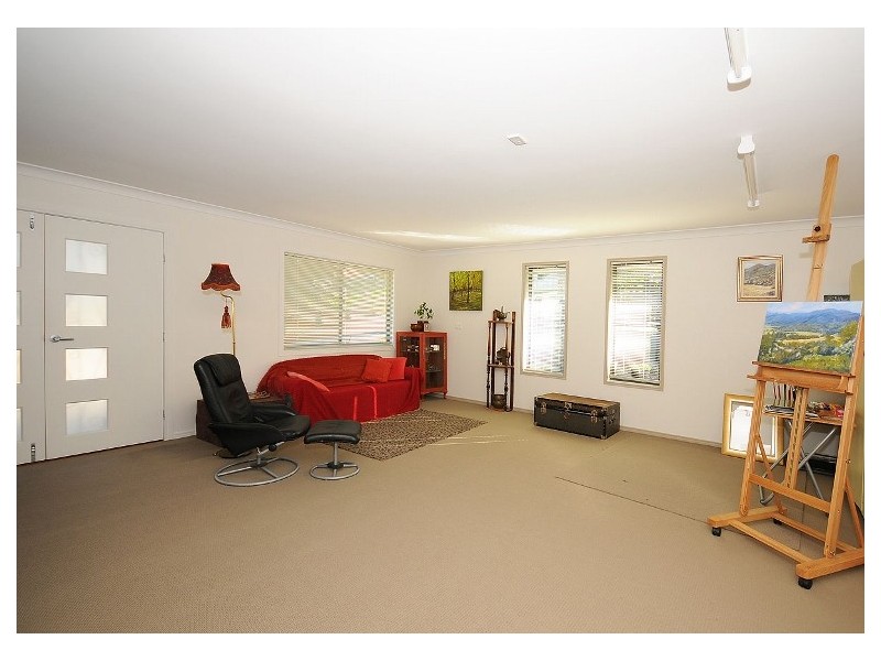 12 Barry Street, Torquay QLD 4655